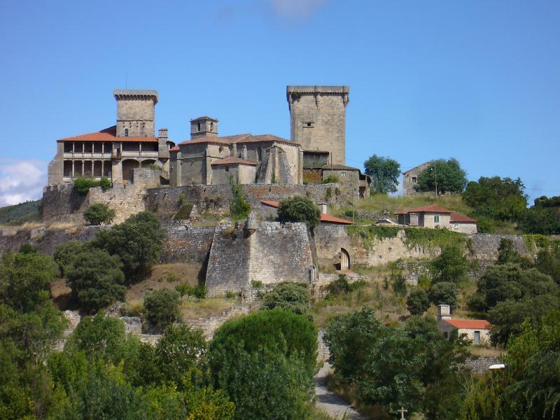 Parador Castillo De Monterrei Exterior foto