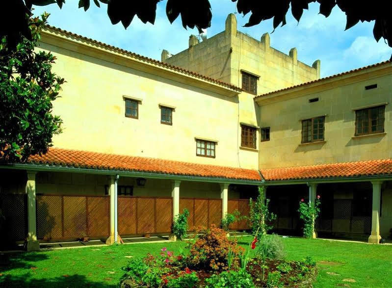 Parador Castillo De Monterrei Exterior foto